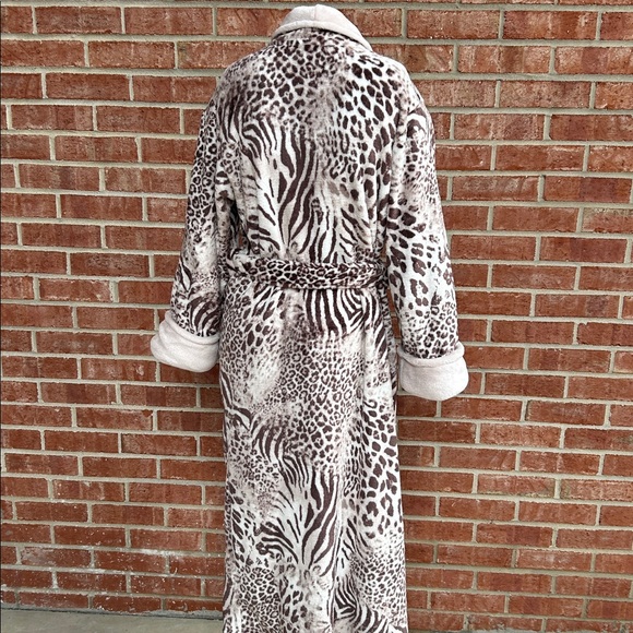 Natori Mixed Animal Print/Cream Faux Fur Trim Long Robe - Picture 2 of 9